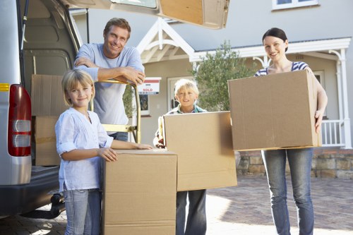 Flat move logistics and access planning in Barnsbury